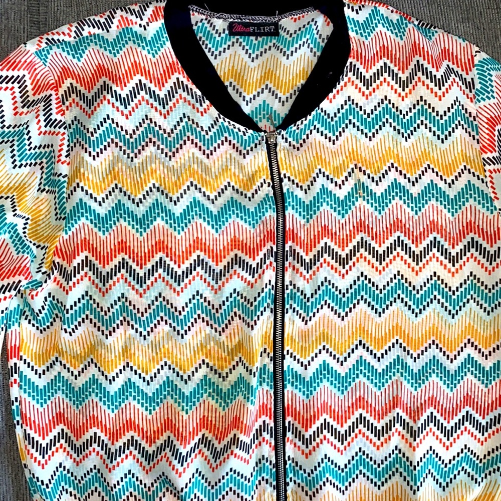 Fun Pattern Light Sweater - image 1